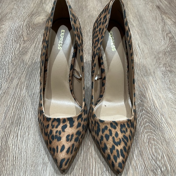 Express Leopard Heels - Picture 4 of 4